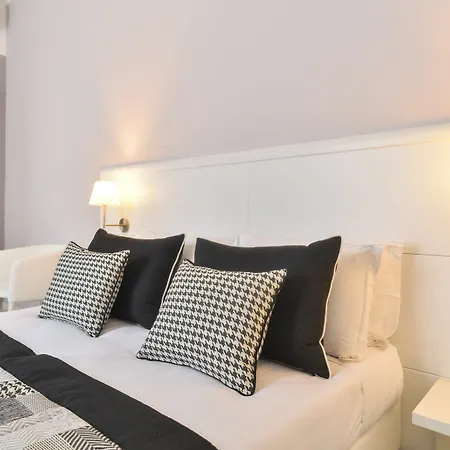 Lata Luxury 2*