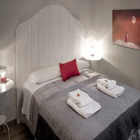 Tinkerbell Bed & Breakfast 2*