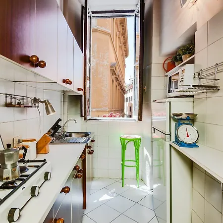 Unique Spanish Steps Apartment