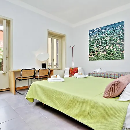 Unique Spanish Steps Apartment Rome
