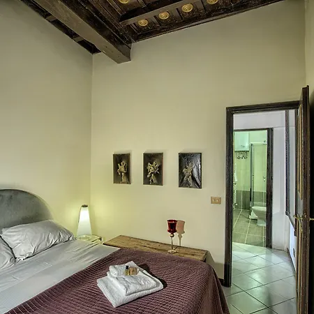 Unique Spanish Steps Apartment *