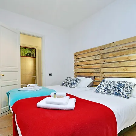 Unique Spanish Steps Apartment
