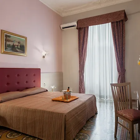 Guest house Domus Napoleone 3*