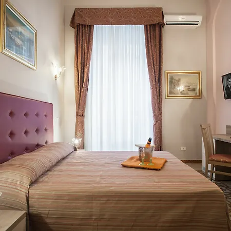Domus Napoleone Guest house 3*