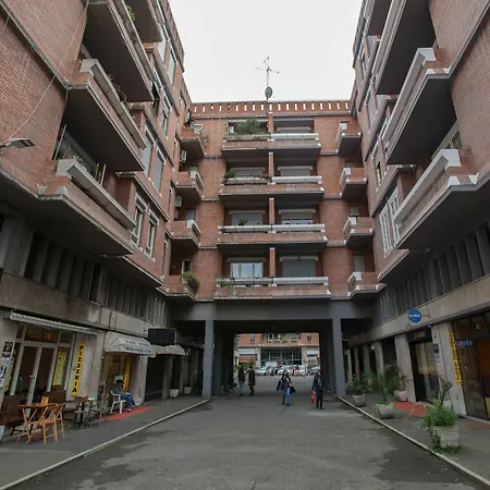 Momenti Romani Rome