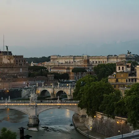 Apartment Sant Onofrio Rome