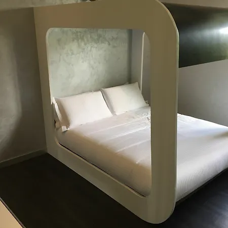 Irooms Station
