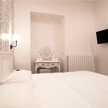 Domus Iuliae Penzion 2*