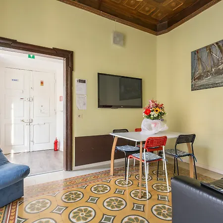 Oda ve Kahvaltı Beb Domus Arbenzio San Giovanni *
