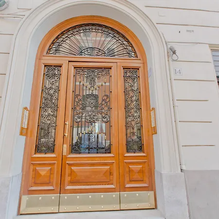New House 2 * Рим