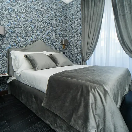 Via Veneto 3*
