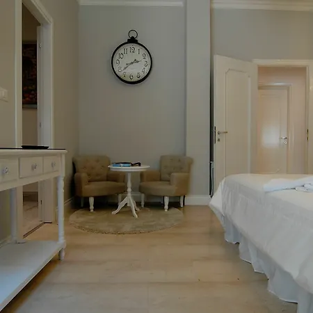 Tiburtina Garden Bed & Breakfast Roma