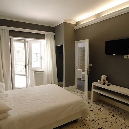Tiburtina Garden Bed & Breakfast 2*