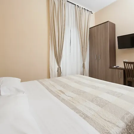 Trinity Luxury 3*