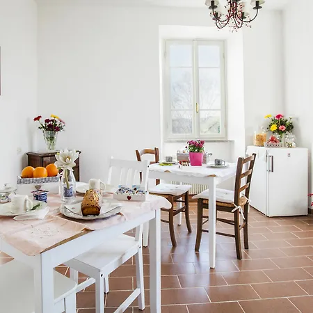 Guest house Casale Appio 2*