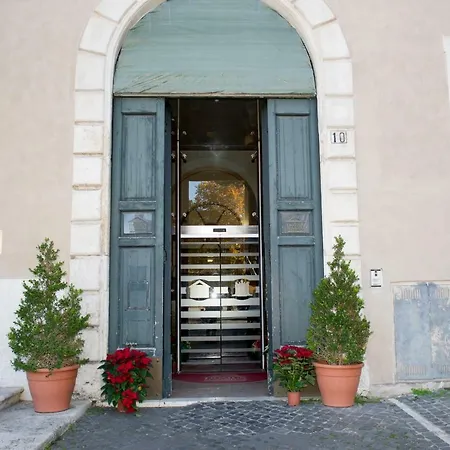 Bed & Breakfast Domus Sessoriana
