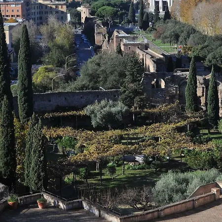 Bed & Breakfast Domus Sessoriana