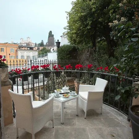 Royal Trinita Dei Monti 4*