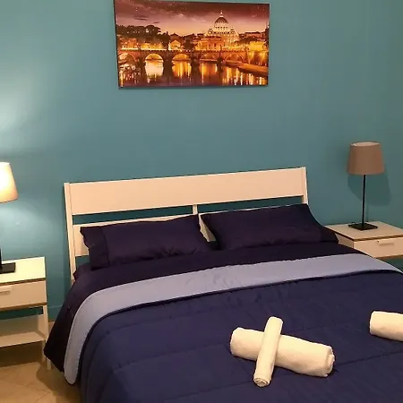 Amoraroma, Economy With Shared Bathrooms Guest house