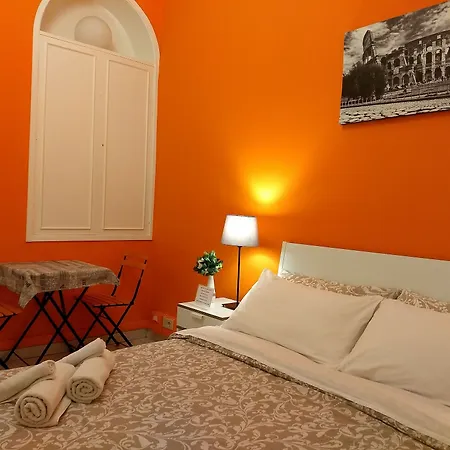 Amoraroma, Economy With Shared Bathrooms 3*