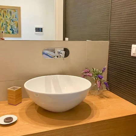 900 Piazza Del Popolo Bed & Breakfast