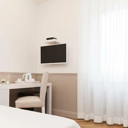 Margherita 3* Rome