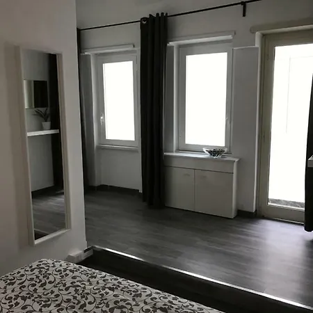 Apartment Interno 2
