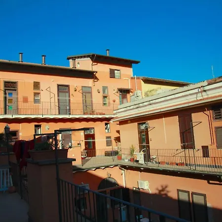 Holiday home Casa Marrucini Rome