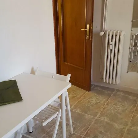 Halyna Bed & Breakfast