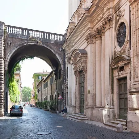 Via Giulia Beautiful Historic Centre * Roma