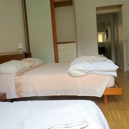Apartment Wellnessinnrome Shortlet *