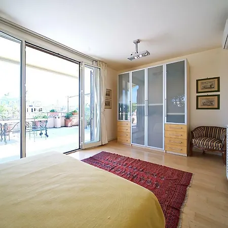 Ginnasi Palace Penthouse Apartment *