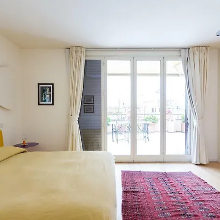 Ginnasi Palace Penthouse * Rome