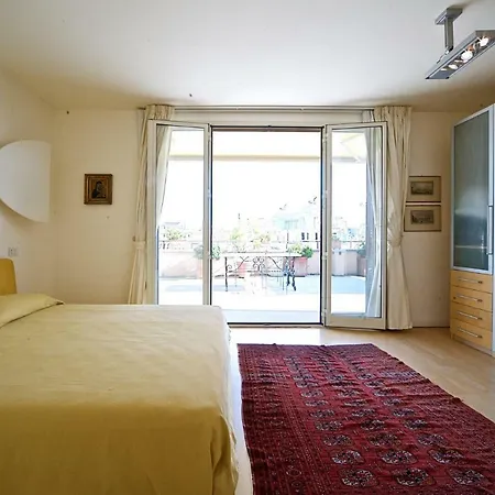 Ginnasi Palace Penthouse * Rome