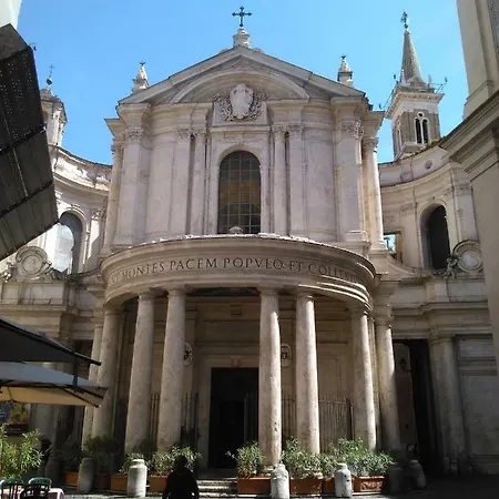 Piazza Del Fico, Al Centro Di Roma