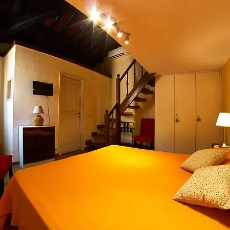 Casa Delle Eroidi * Rome