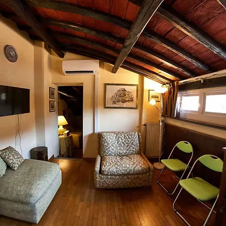 Casa Delle Eroidi * Rome