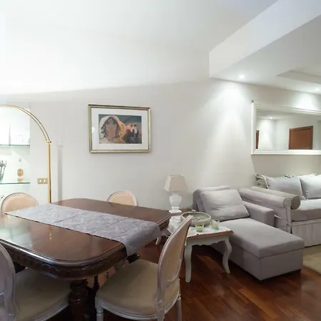Apartment Holidays Banchi Nuovi Rome