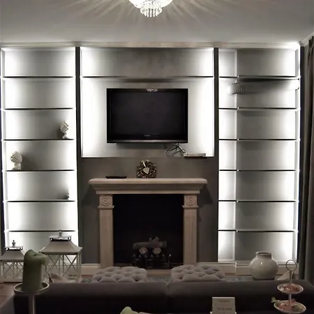 Big Tree Luxury Apartment