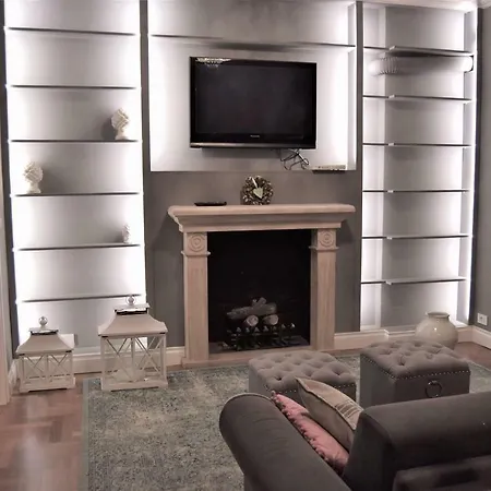 Big Tree Luxury Apartment