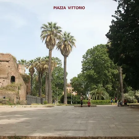 Vespahouse Pensión Roma