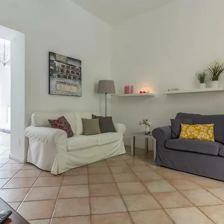 Santonofrio Apartamento *