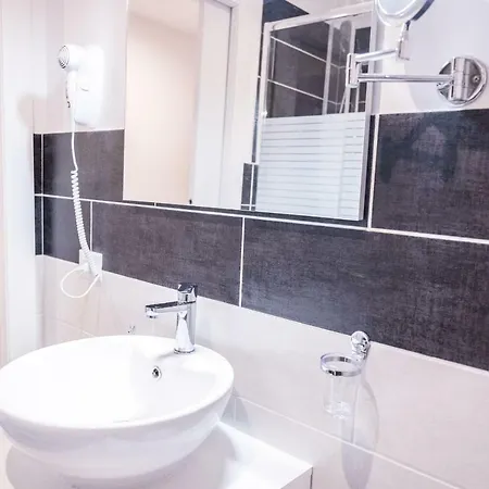 Fidelis Guest house 2*