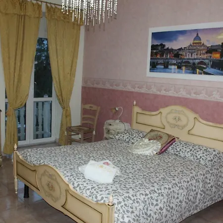 San Peter's Golden Bed & Breakfast 3*