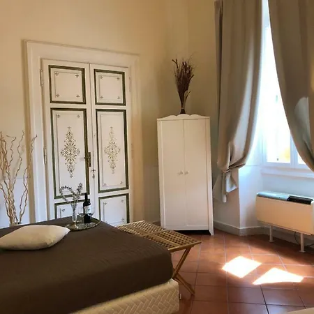 Vicolo Doria * Roma