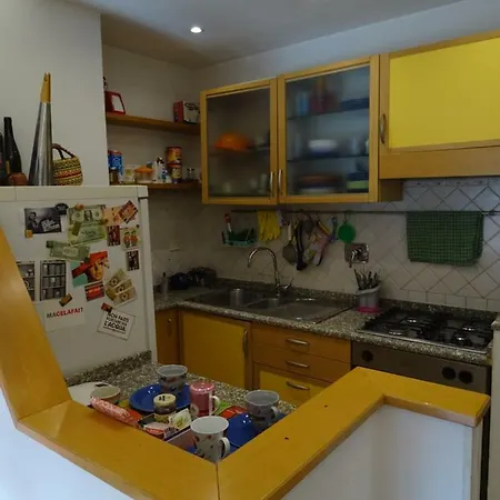 Casa Valeria Metro B1 *
