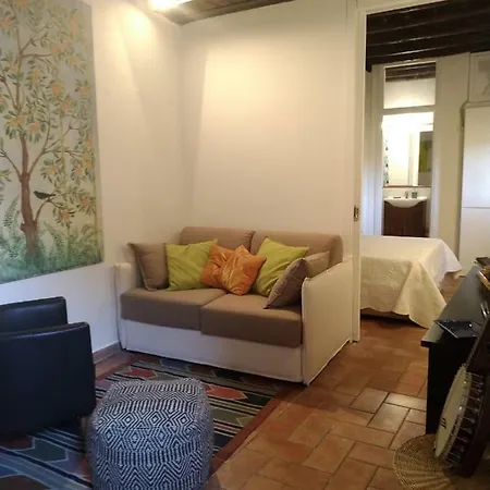 Vivi Trastevere - L'appartamento Apartment *