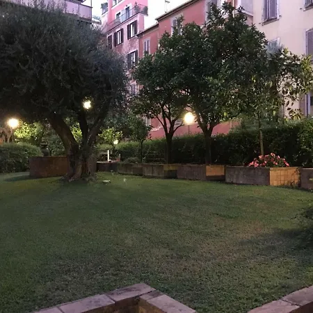 La Casa Di Cristian A Trevi * Rom