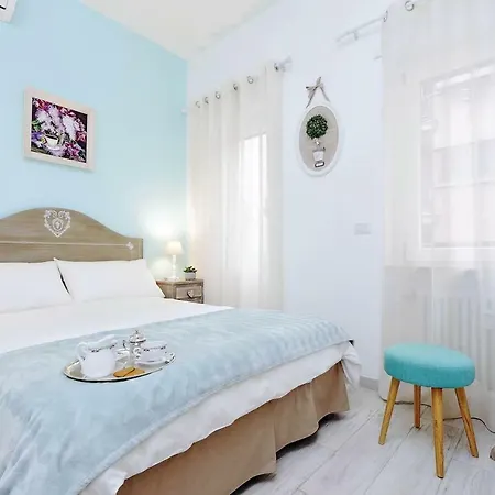 Vaticano Terrace: Brand New 2 Bedrooms 2 Bathrooms Rome