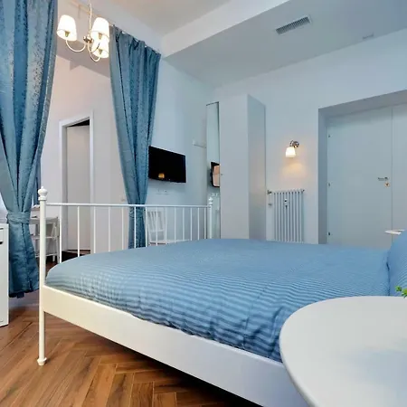 Domus Ponte Milvio Guest house 2*